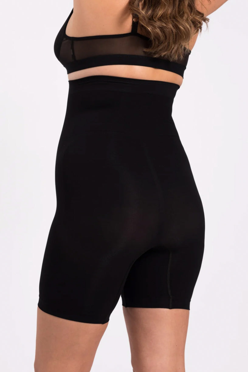 Alturra Highwaist Shaping Shorts black
