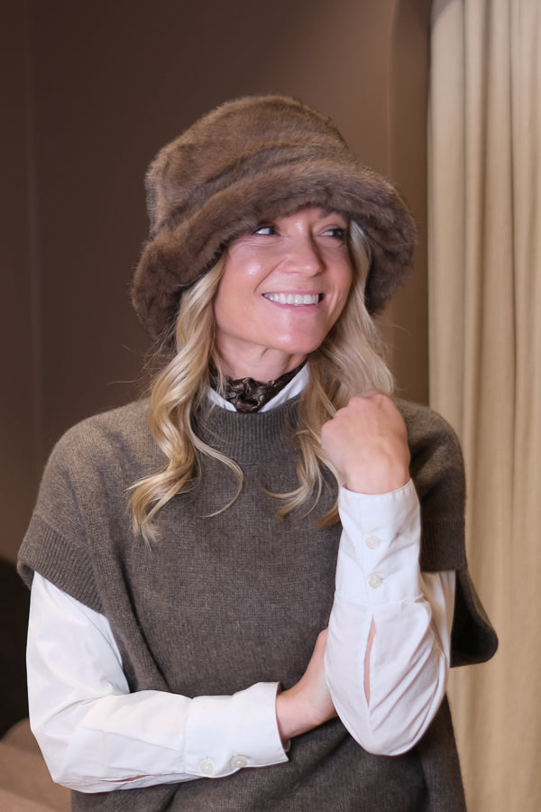 Aurora Fuskepels Hatt Brun