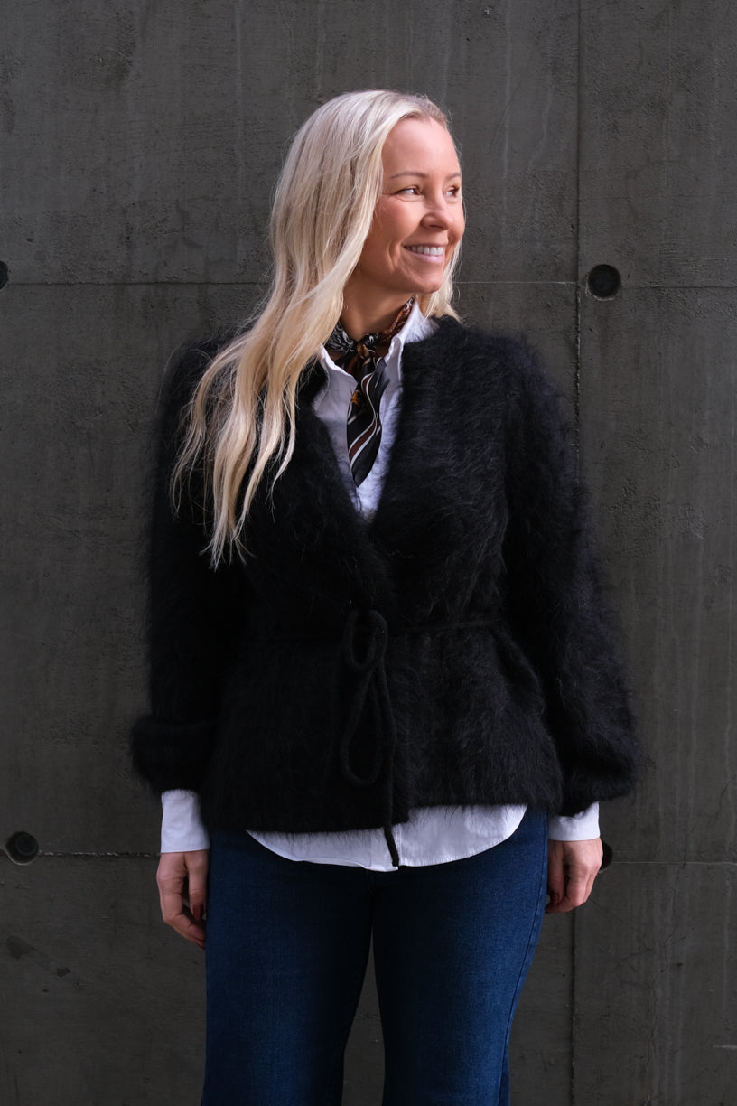 Fredrikke Chunky Cardigan Black