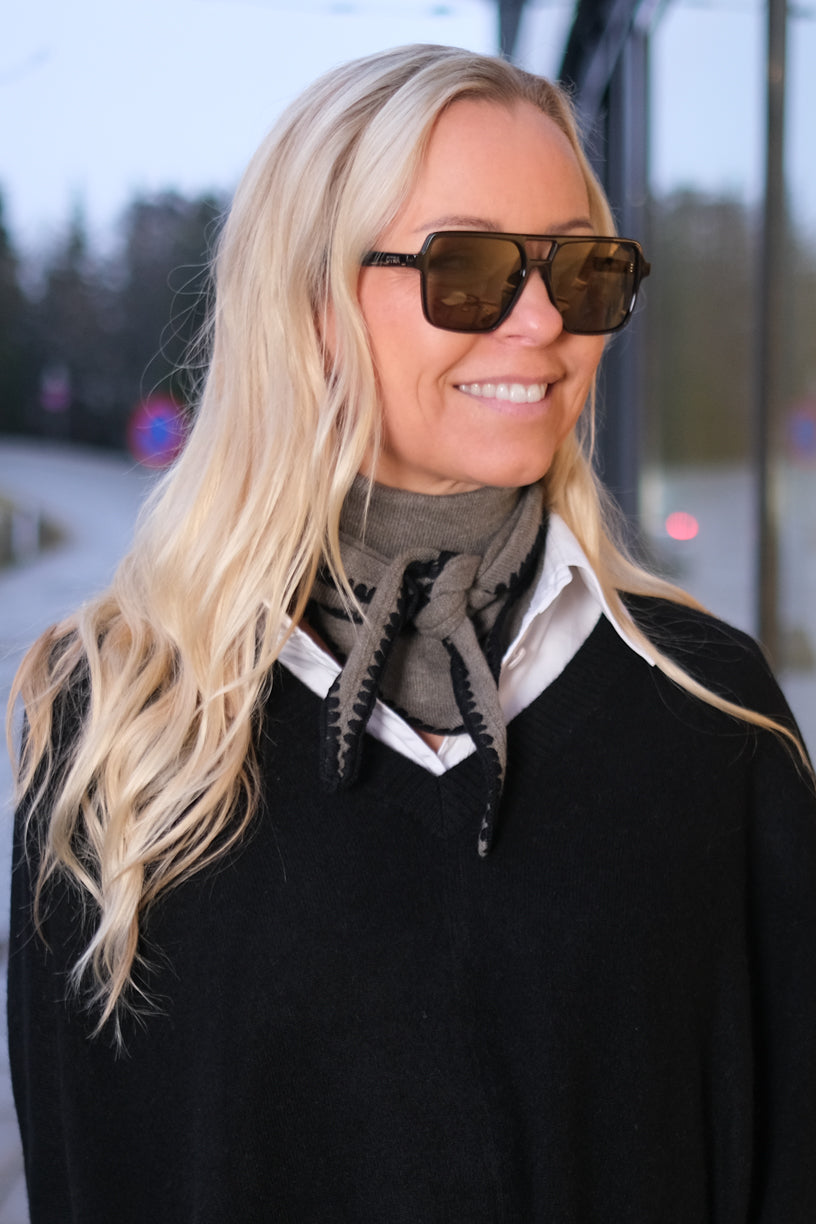 Mina Stitched Merino Scarf Wood