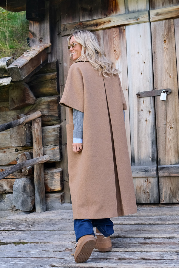 Long Mok Coat Rounded Collar Camel
