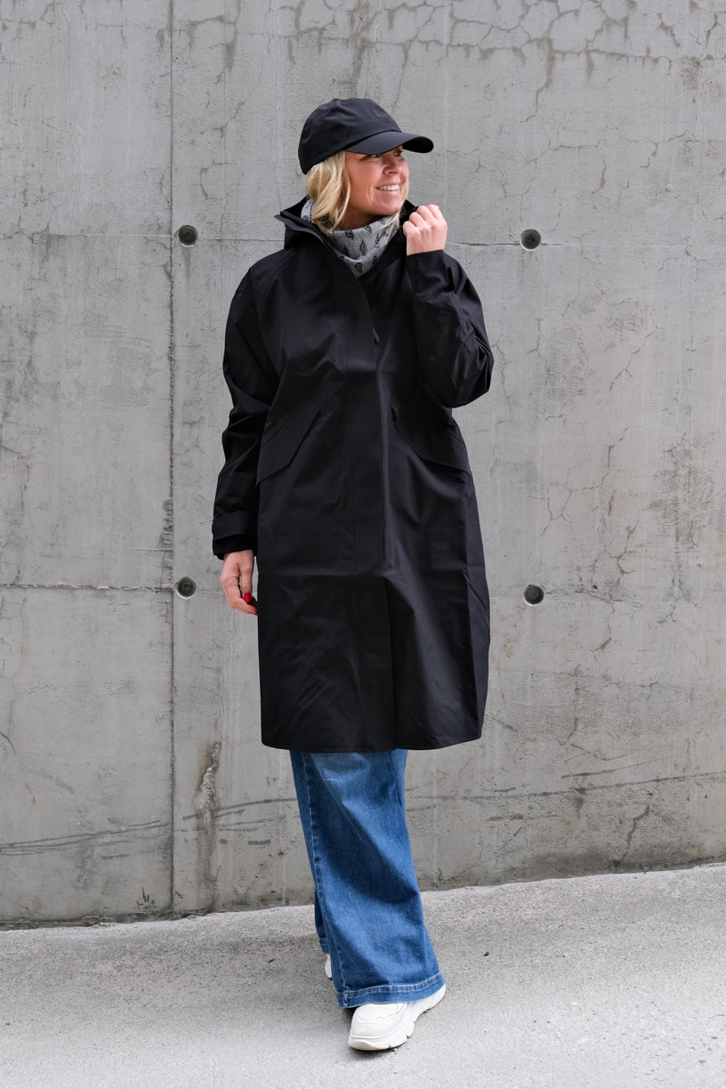 Vangen Coat Black