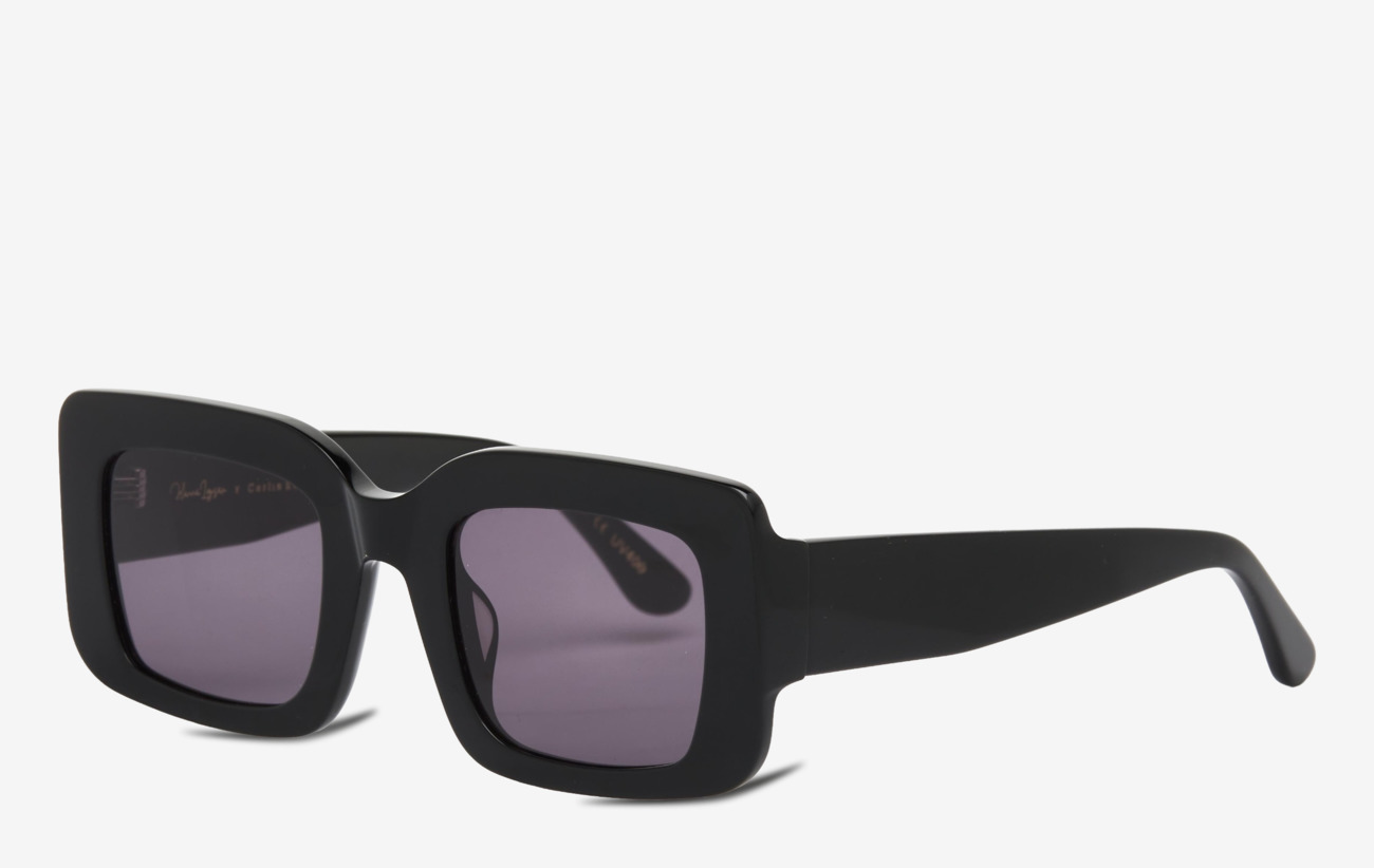 Sand Black