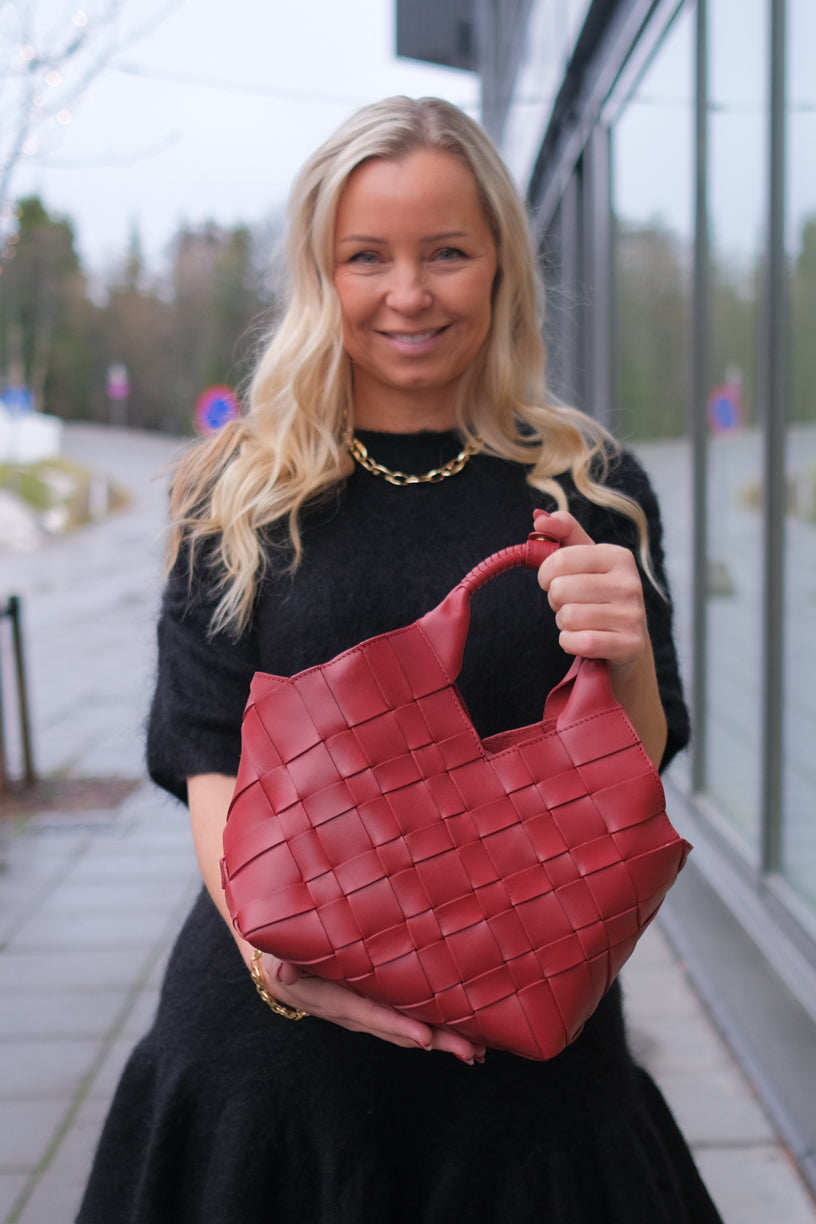 Misu Medium Falu Red