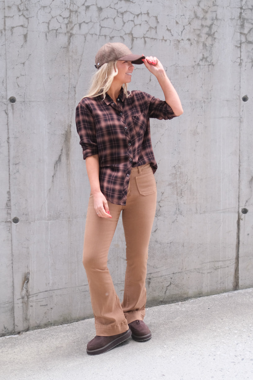 Hunter Shirt Almond & Black