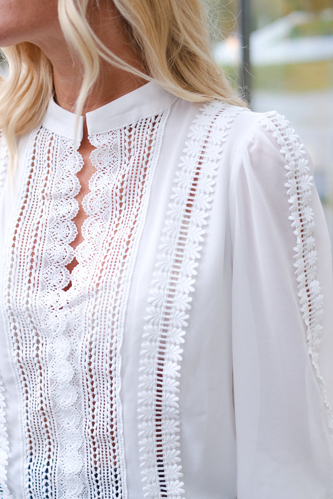 RabiaGo Blouse White