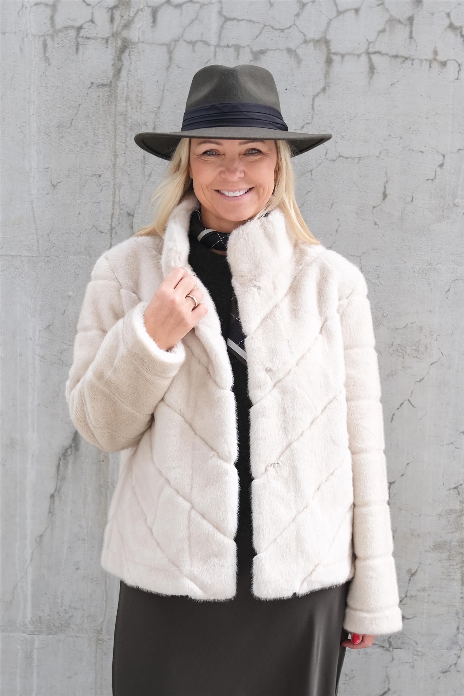 Sonja Jakke Lys Beige