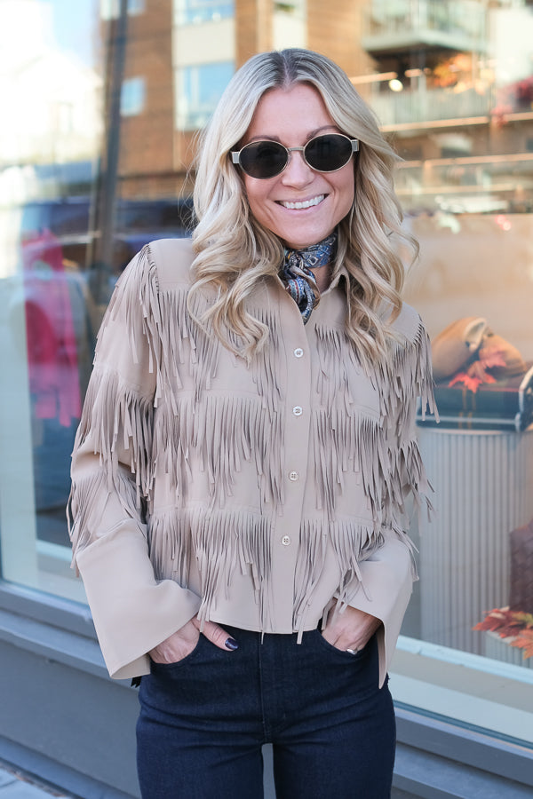 Dancing Cropped Shirt Chinchilla