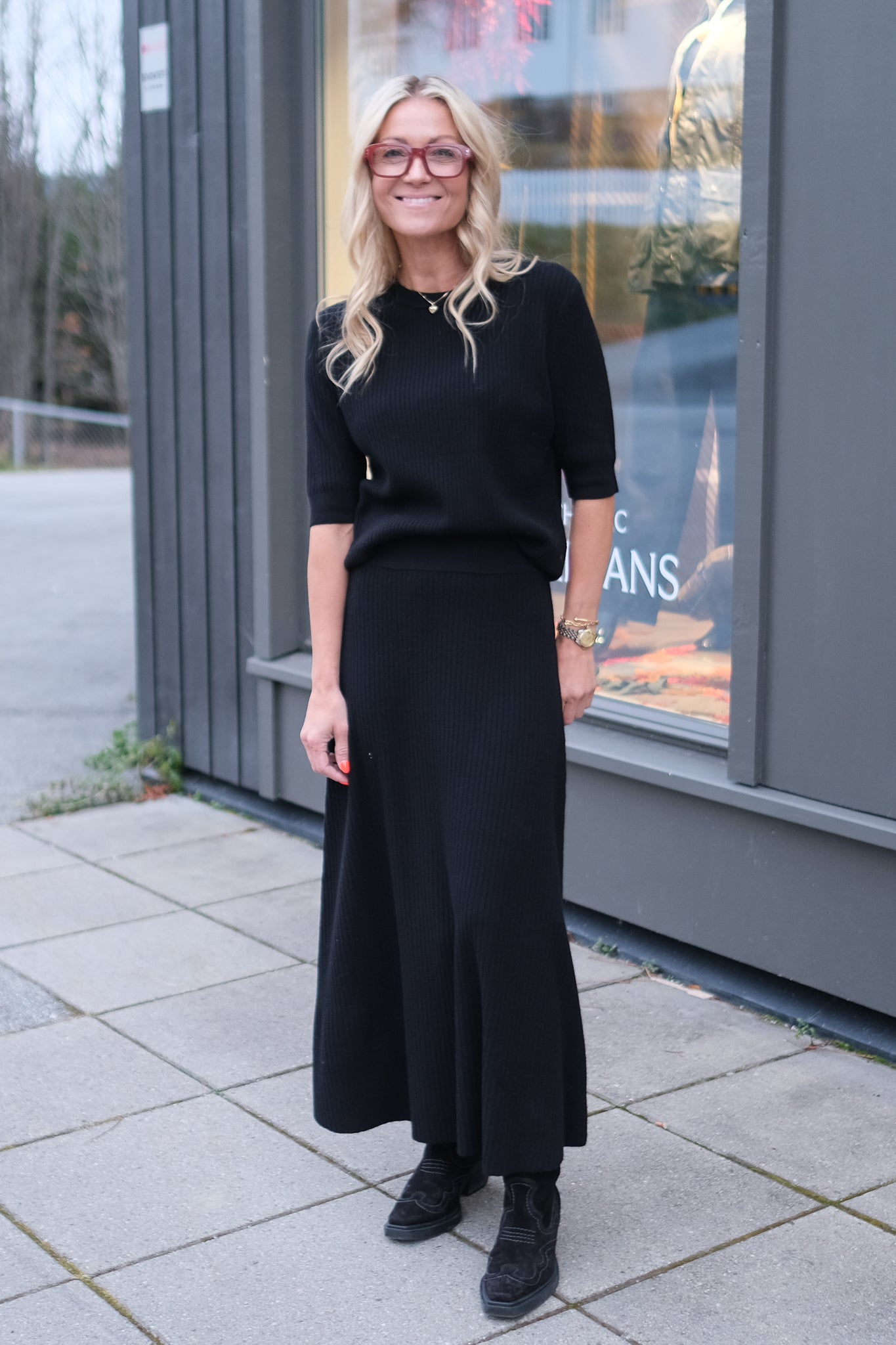 Winnie Merino Skirt Black