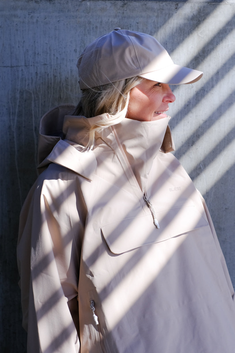 Voss Poncho Beige