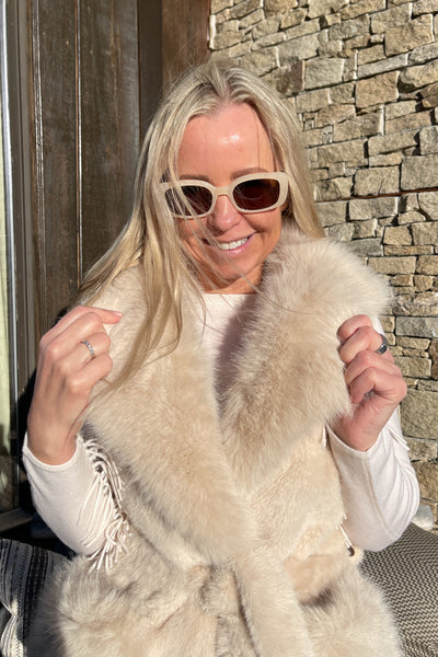 Astrid Fuskepels Vest Lys Beige