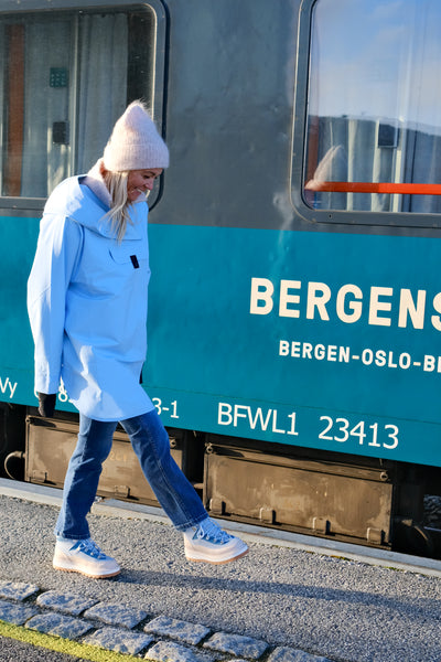 Bergen Poncho Airy Blue