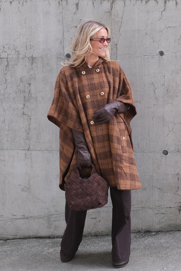 Tailored Cape Autumn Checks
