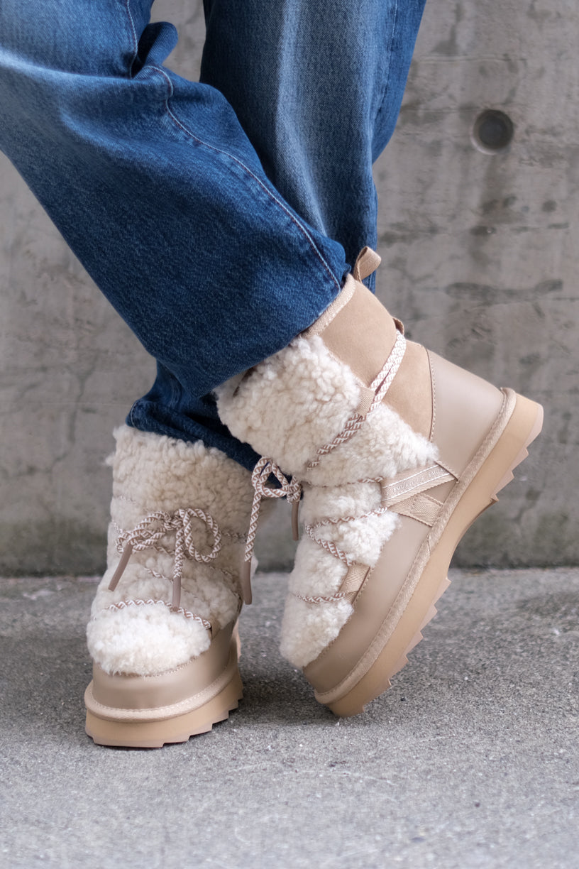 Blurred Teddy Boots Sand