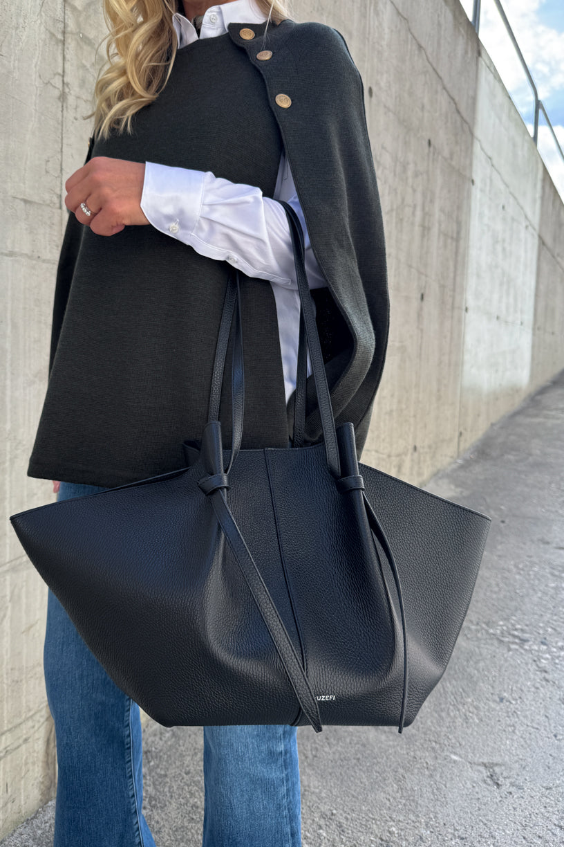 Large Mochi Pebble Grain Leather Black