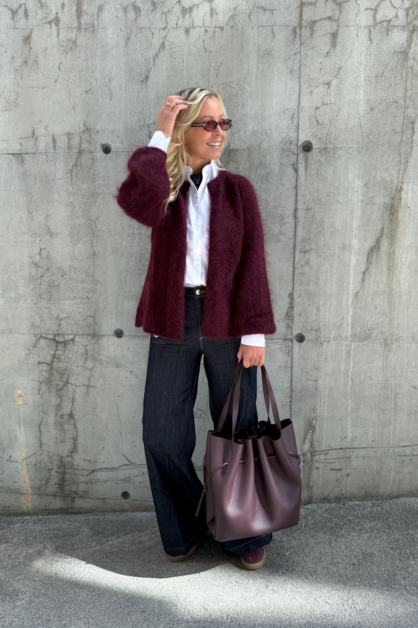 Scallop Tote Pebble Grain Leather Cassis