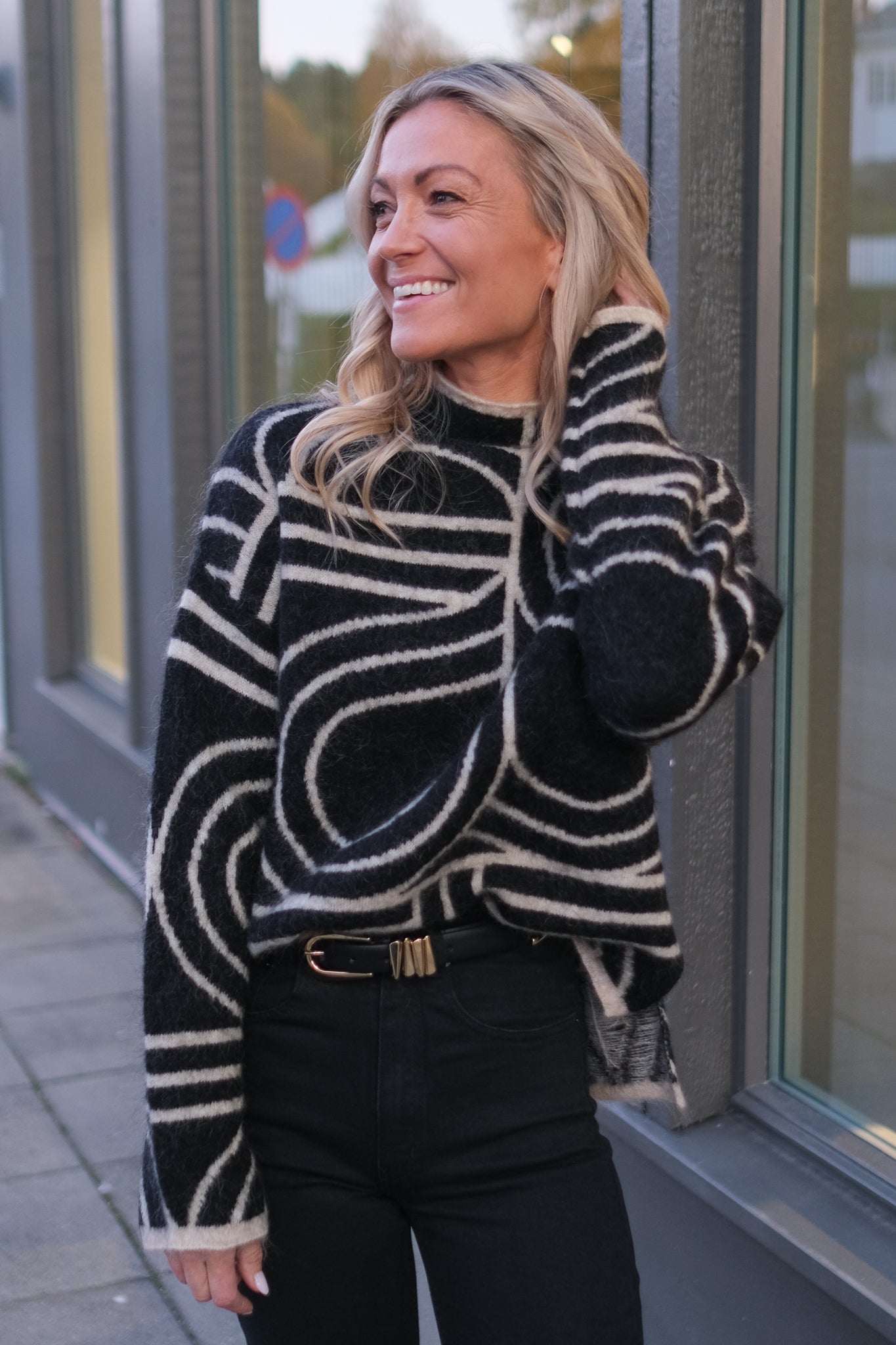 Signa Knit T-Neck Black