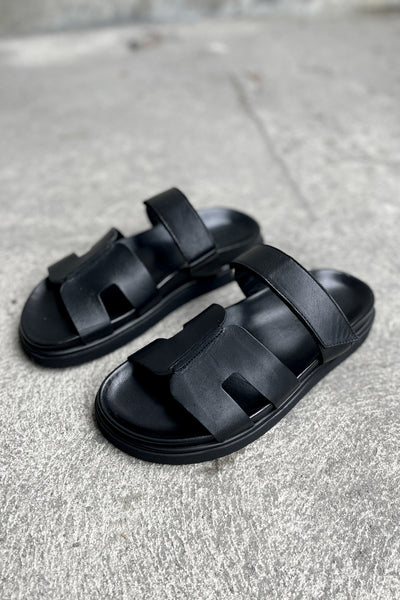 Maru Sandals Black