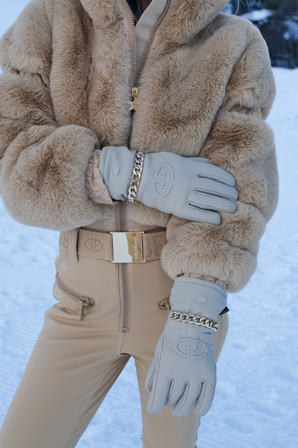 Kylie Golves Champagne