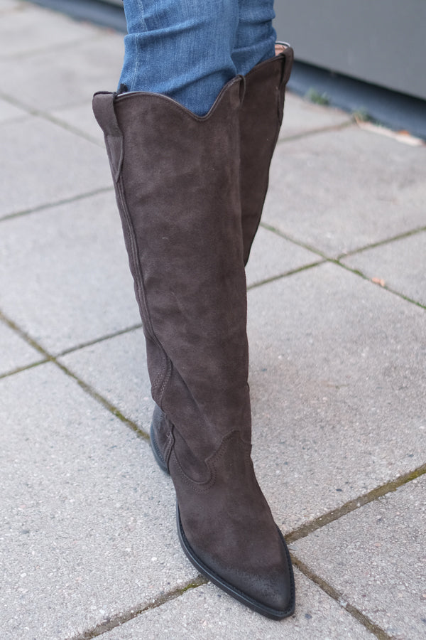 Chantal Brown Suede Boots