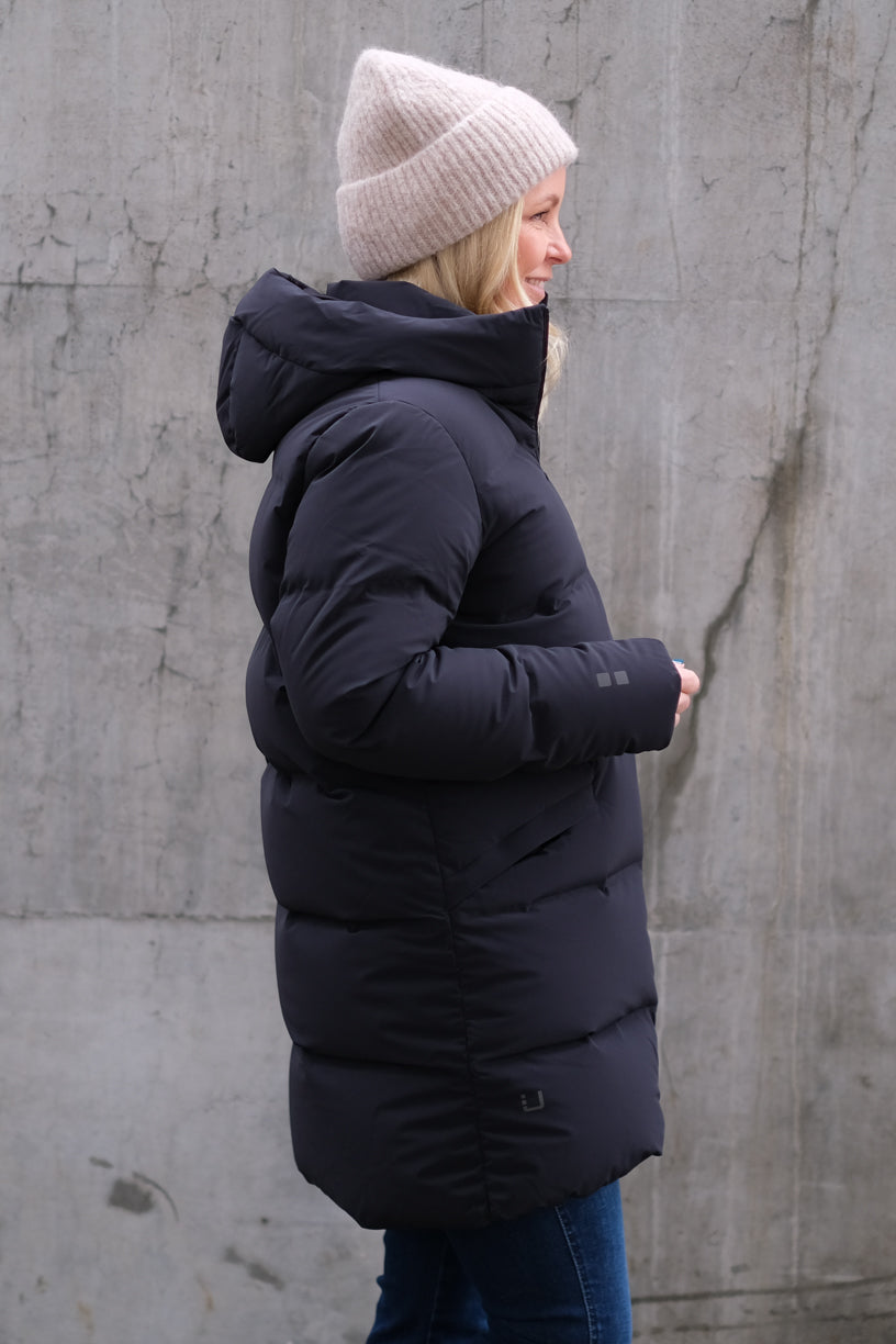 Thundra Down Parka Black