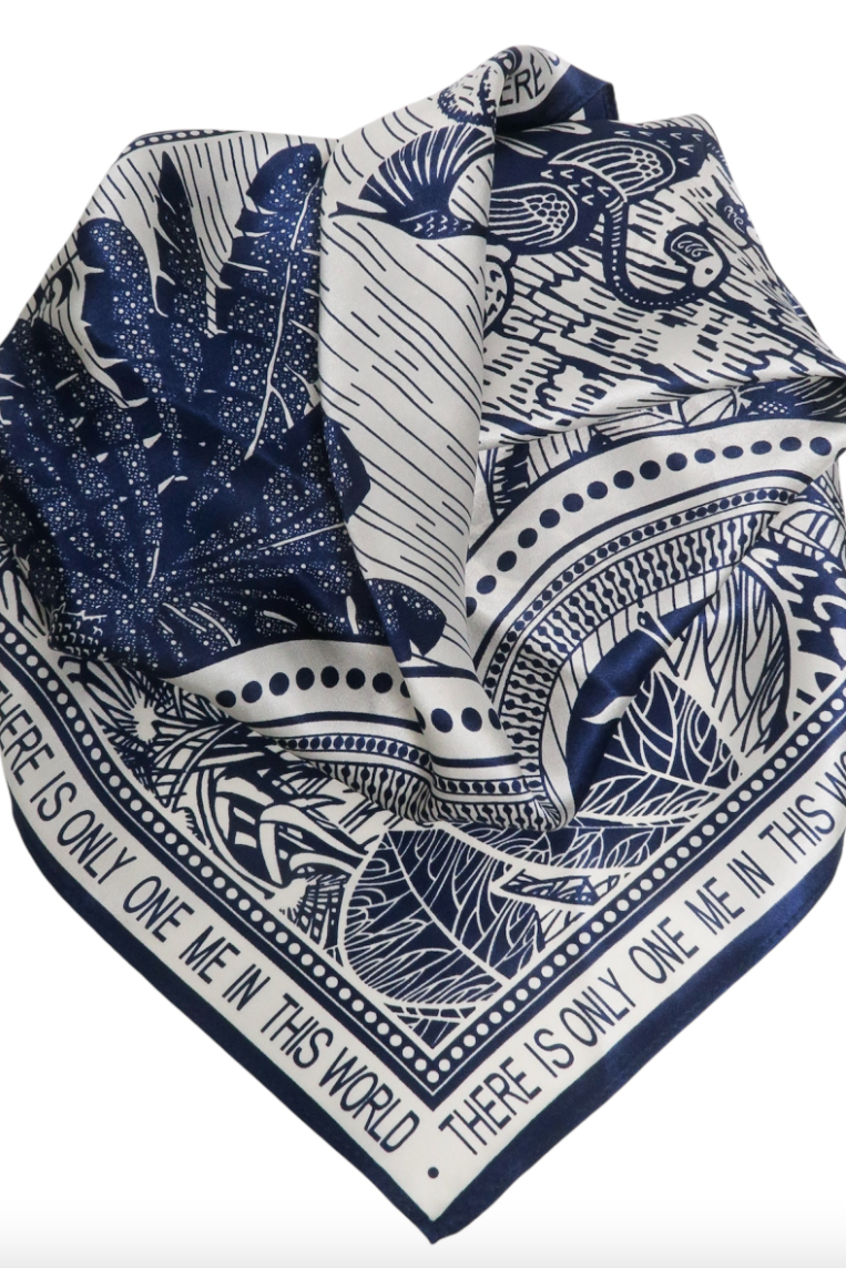 Italiensk Silke Skjerf Square Navy/Creme
