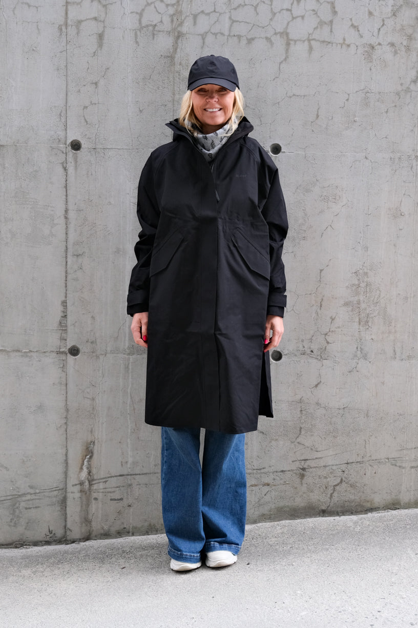 Vangen Coat Black