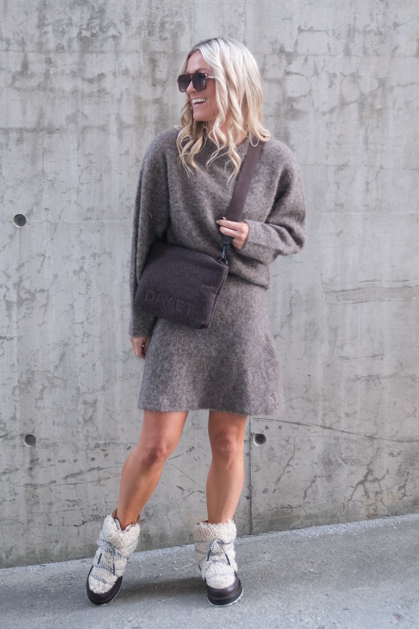 Woolen Crossbody Pouchy Chocolate Melange