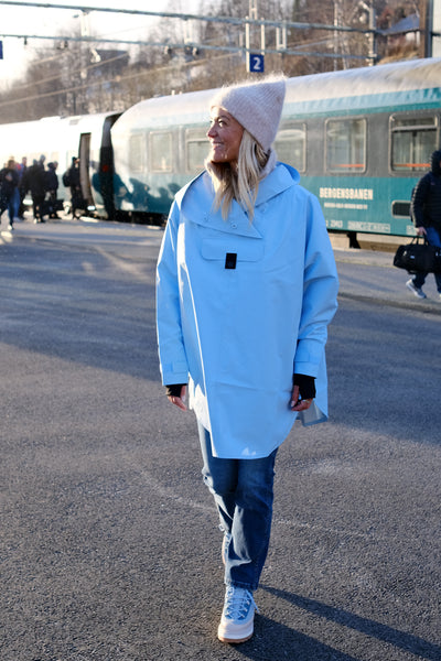 Bergen Poncho Airy Blue