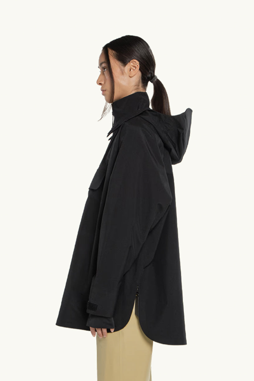 Voss Poncho Black