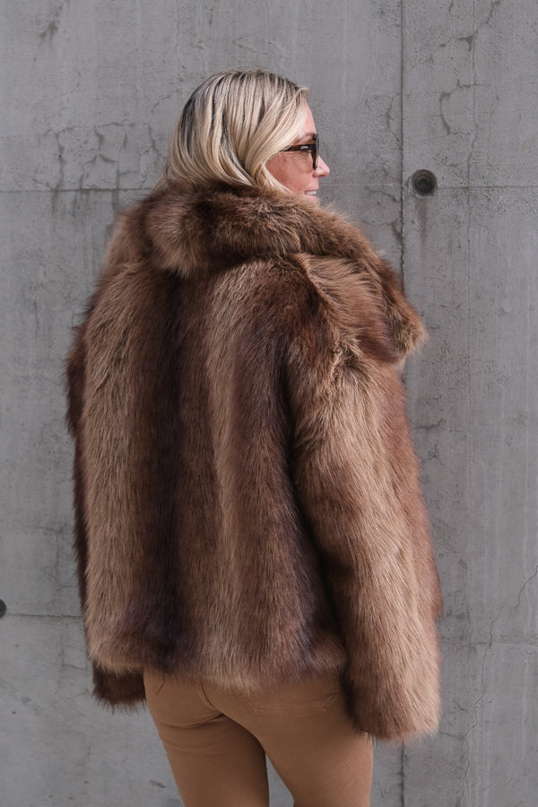 St. Moritz Fuskepels Jakke Kort Wolf