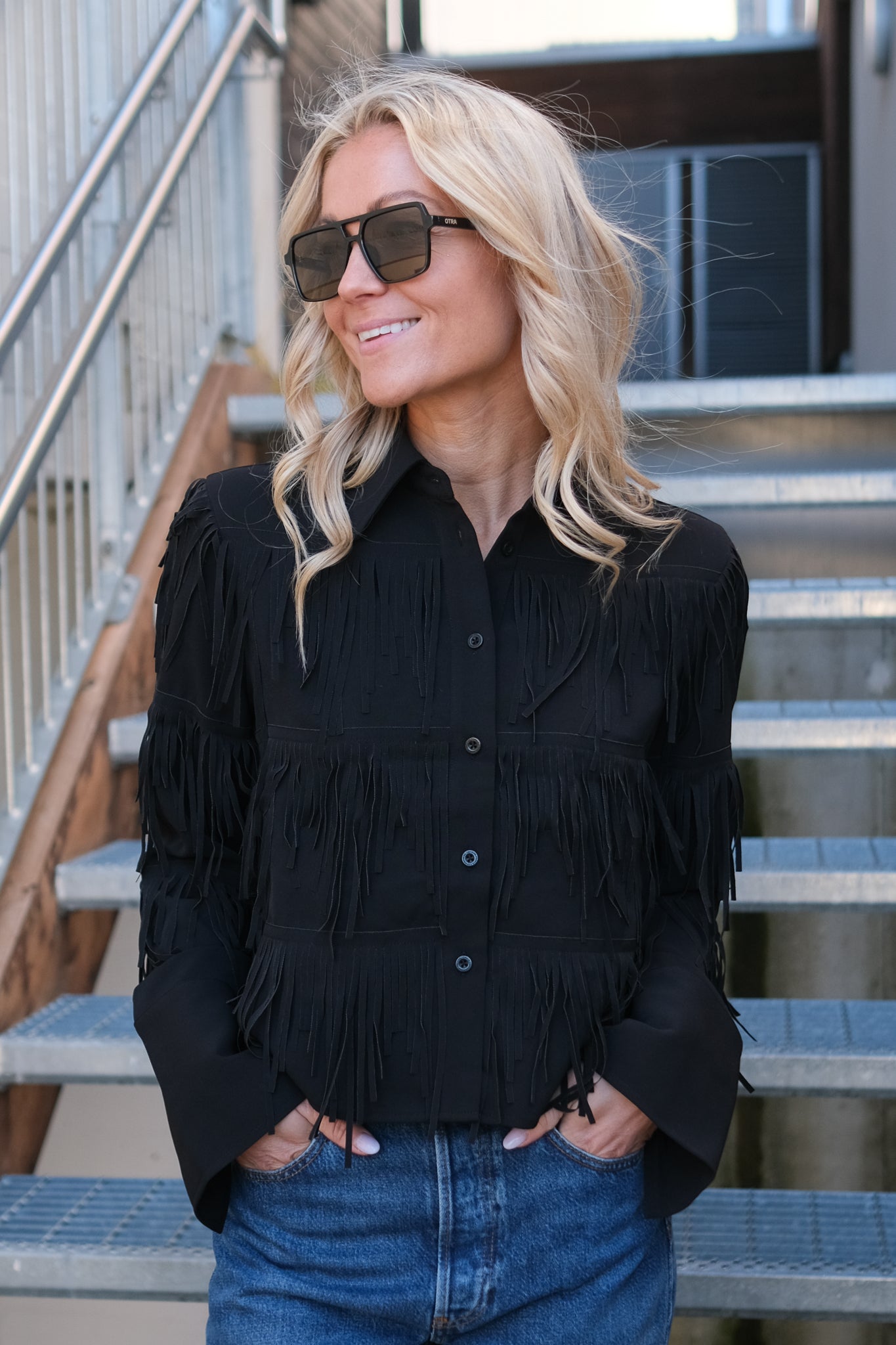 Dancing Crop Shirt Black