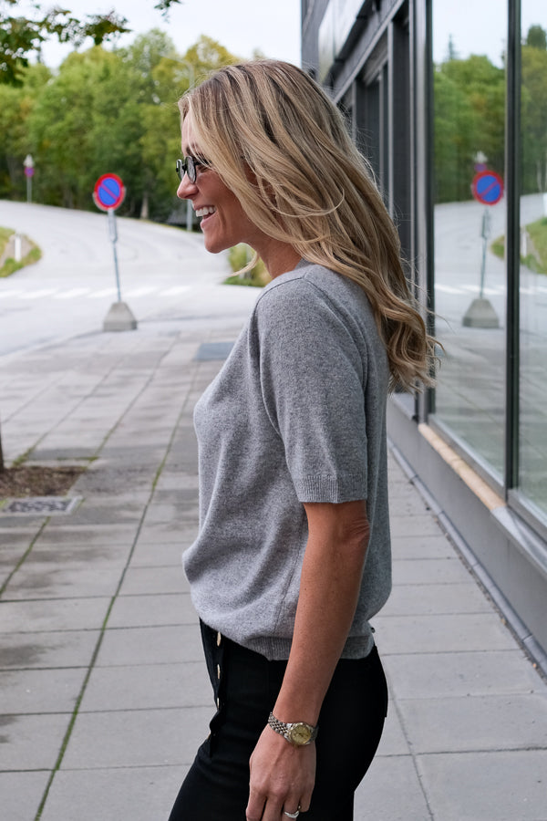 Janet Short Sleeve Knit Grey