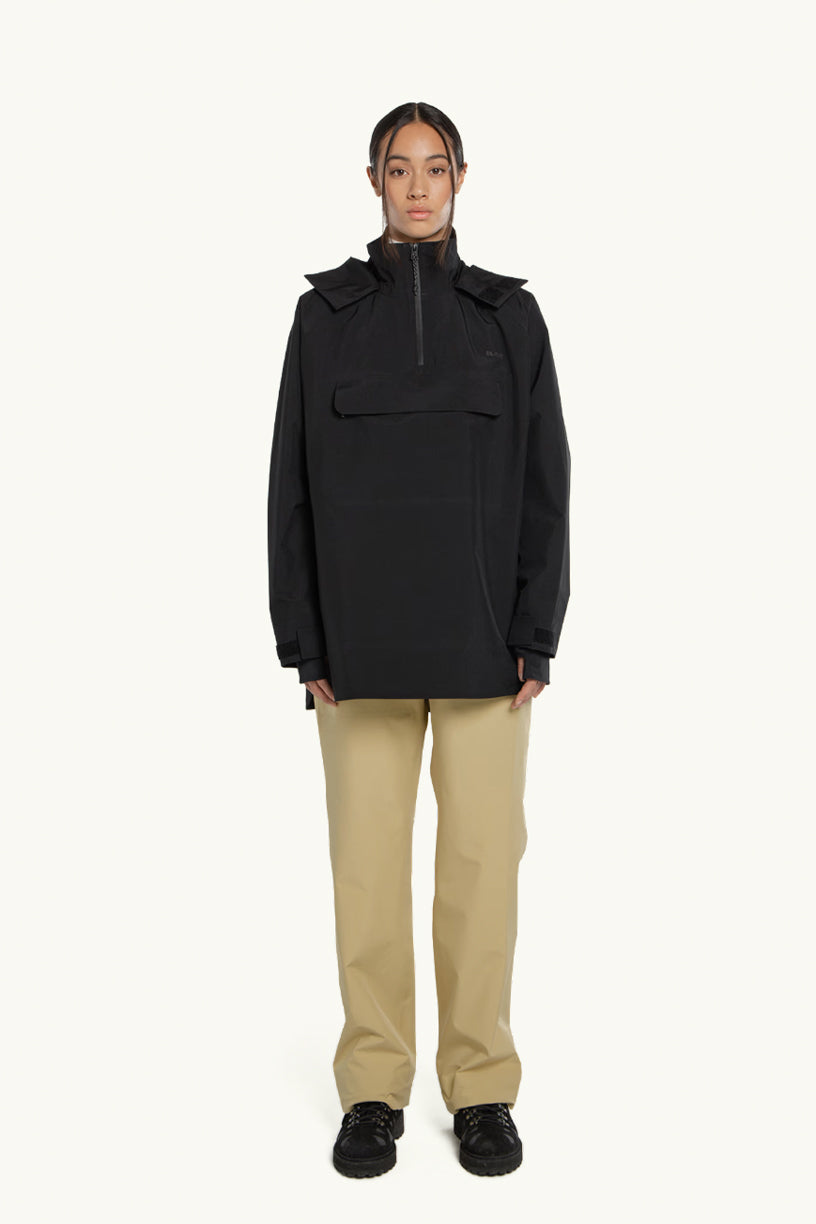 Voss Poncho Black