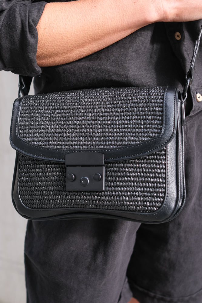 Day My Companion Crossbody Black