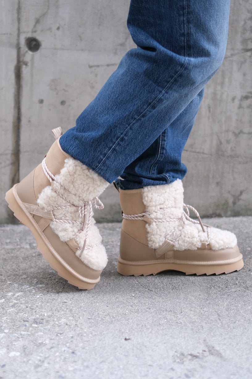 Blurred Teddy Boots Sand