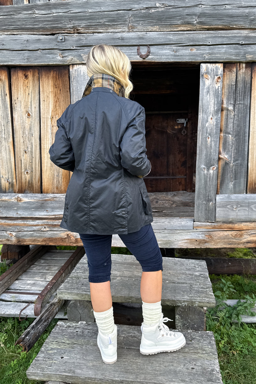 Beadnell Wax Jacket Navy