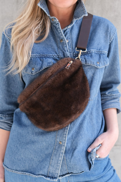 Fuskepels Fanny Pack Brun