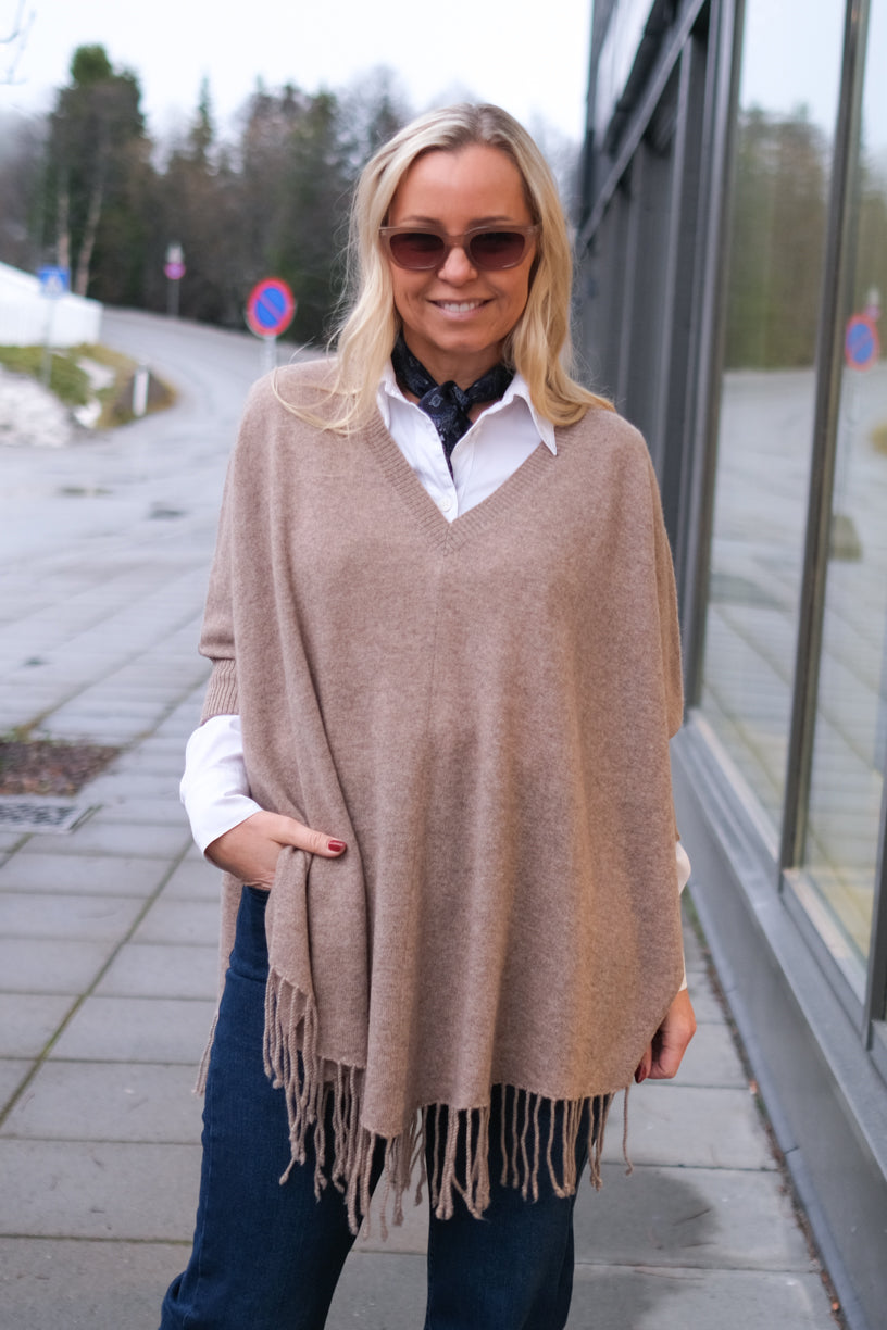 V-Neck Poncho Fringes Mink