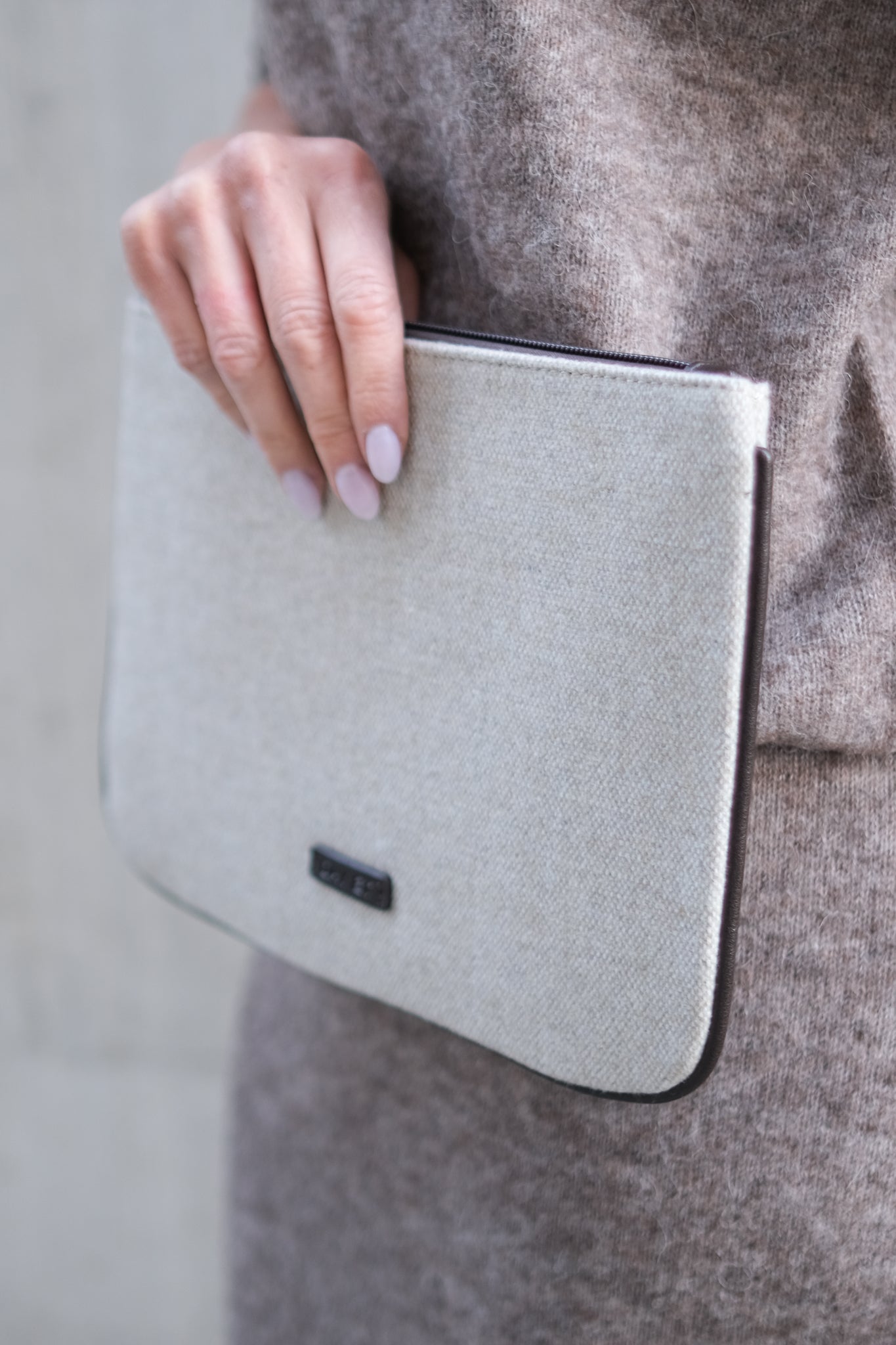 Melange Pouch Brindle