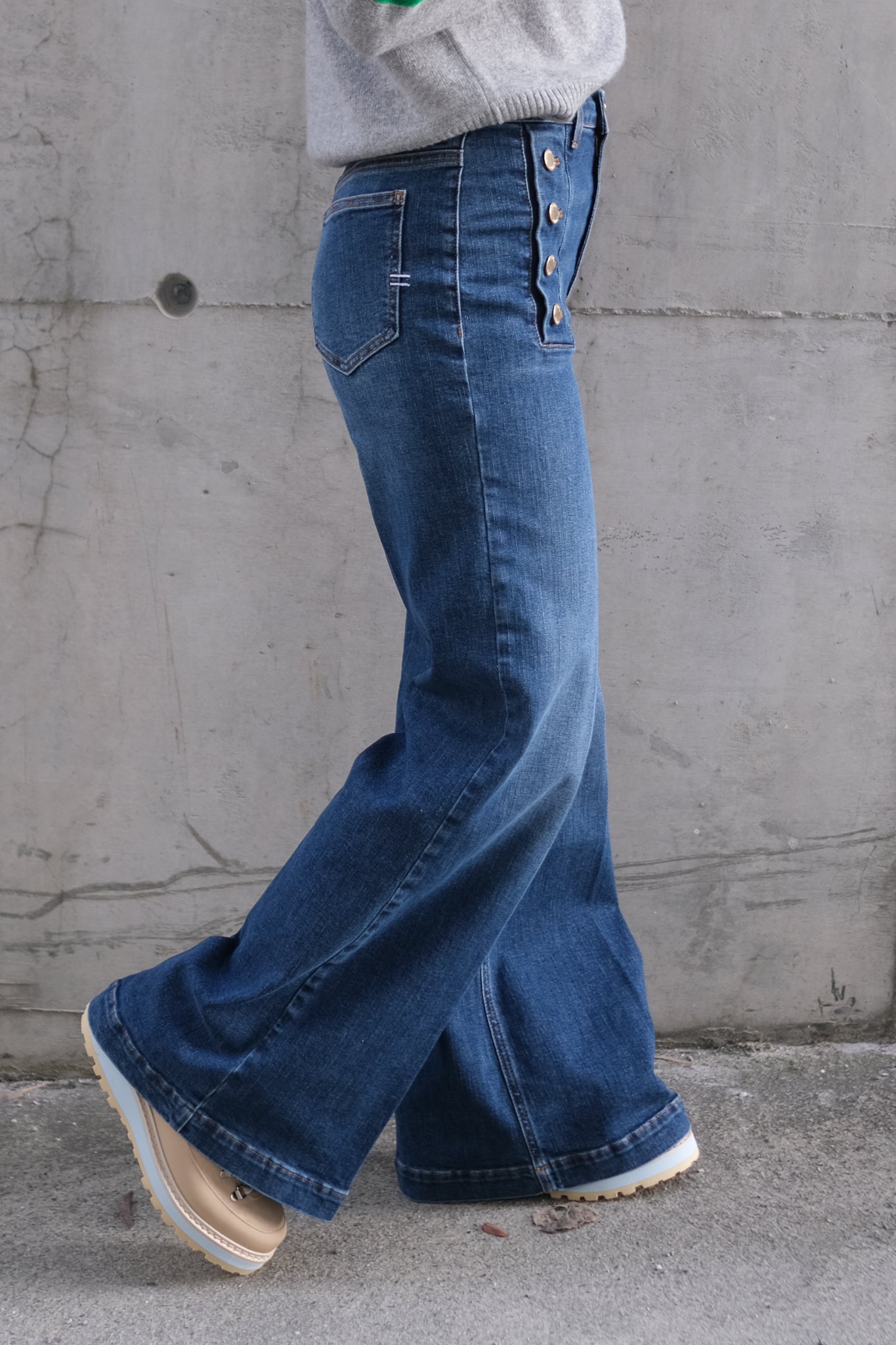 Giudith Medium Blue Denim