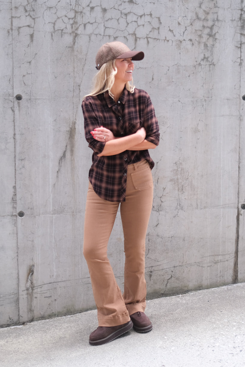 Hunter Shirt Almond & Black