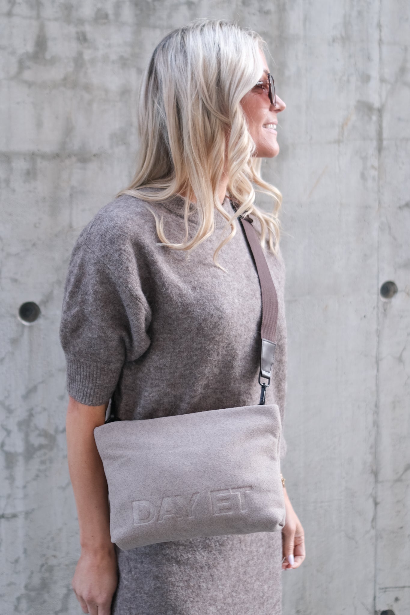 Woolen Crossbody Pouchy Brindle
