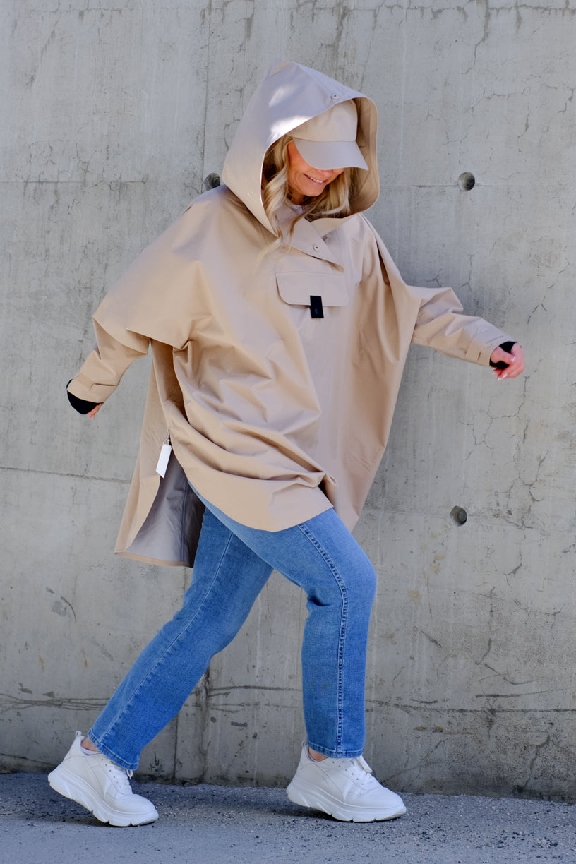 Bergen Poncho Beige