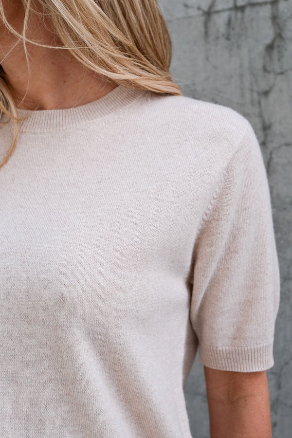 Janet Short Sleeve Knit Beige