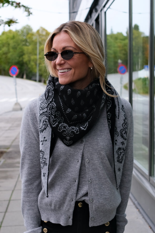 The Wild Rag Black / Heather Grey