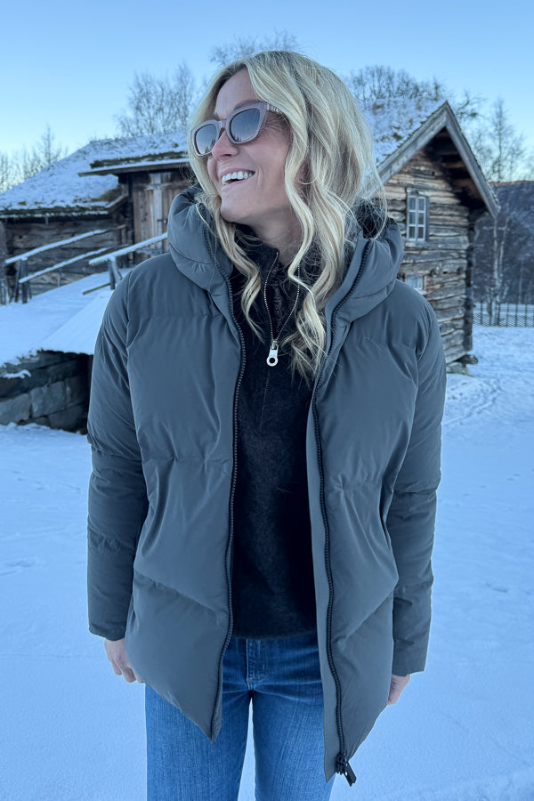 Halo Down Jacket Thyme