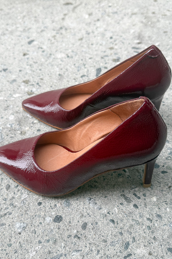 Nubia Patent Pumps Bordeaux