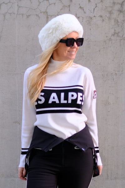 Les Alpes Knitted Sweater Snow White