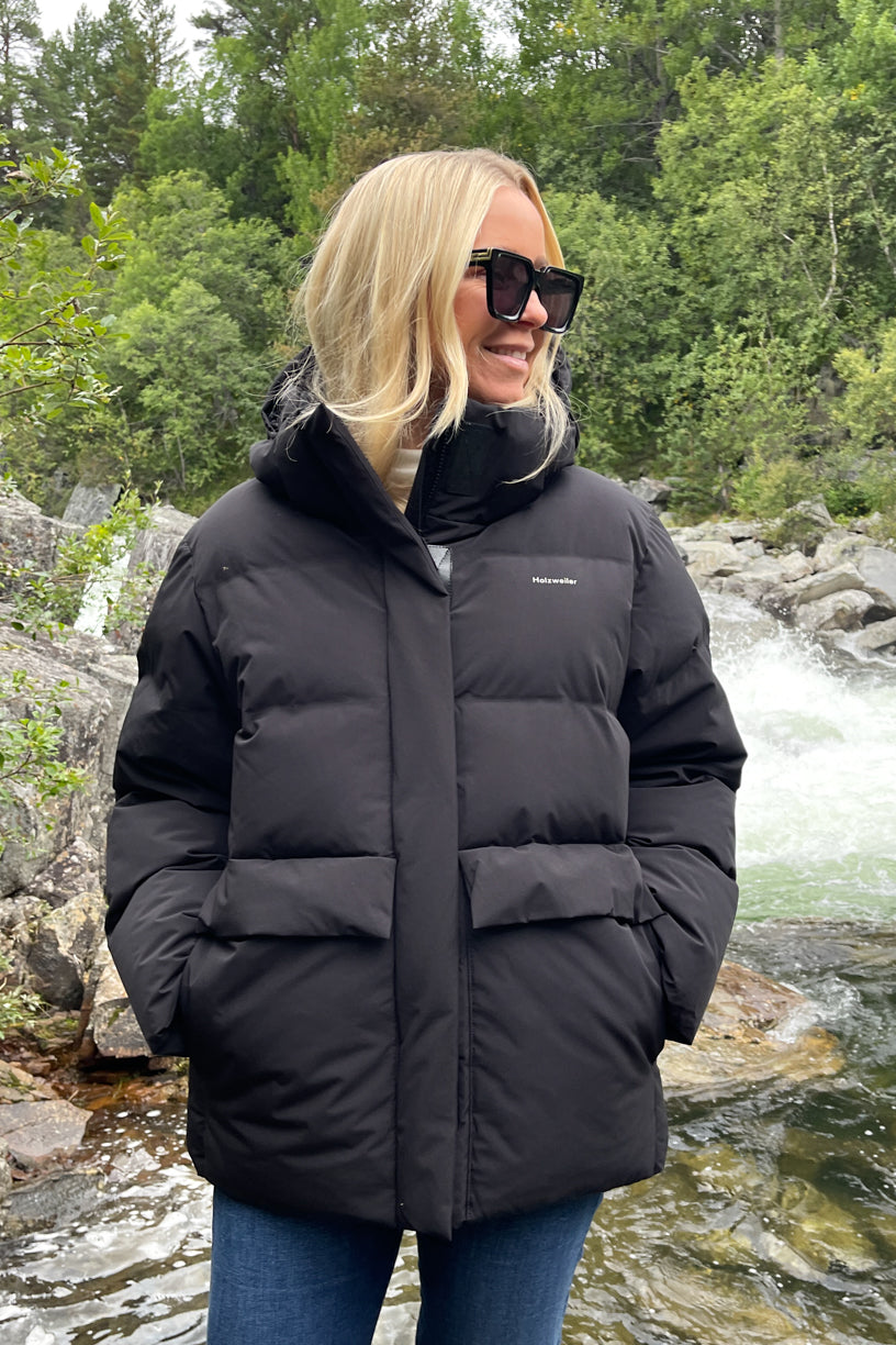Besseggen Down Jacket Black